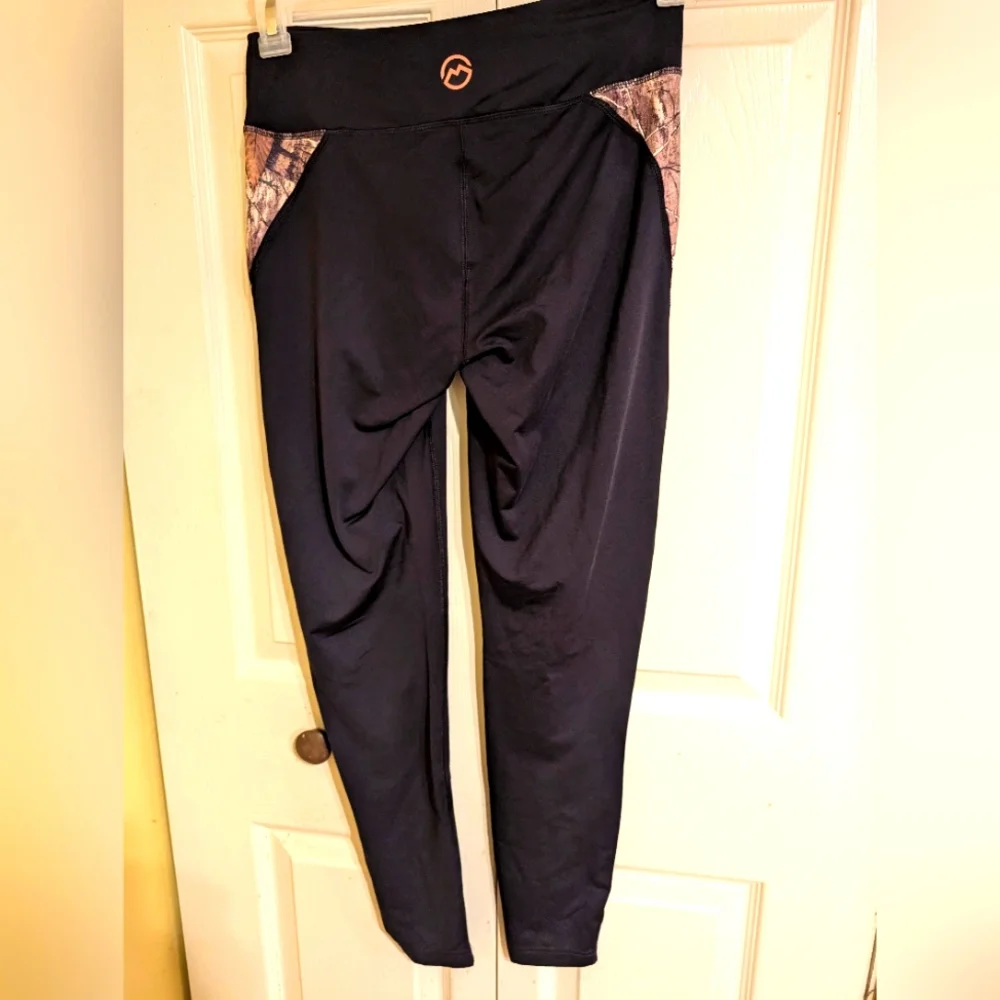 Magellan Hunt Gear Active Pants Mens S Black Camo Compression Base Layer-NWOT